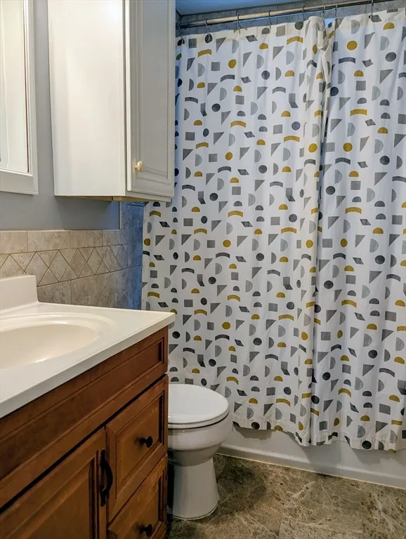 3 bed, 2 bath apartment for rent at 17 Lafield St Unit 1, Dorchester — photo 8 of 19