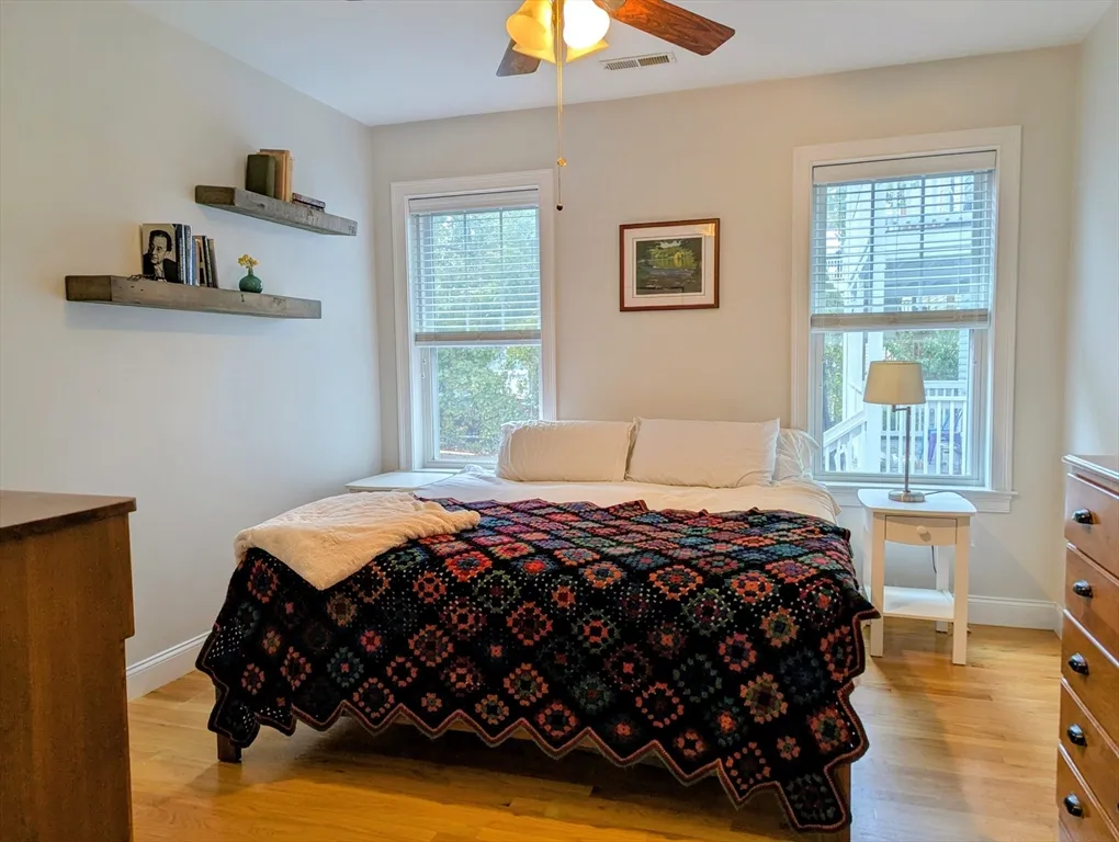 3 bed, 2 bath apartment for rent at 17 Lafield St Unit 1, Dorchester — photo 4 of 19