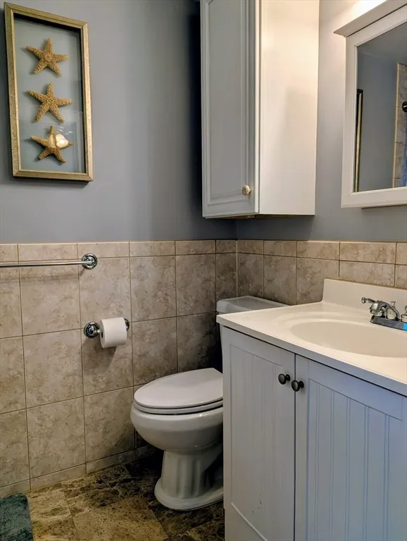 3 bed, 2 bath apartment for rent at 17 Lafield St Unit 1, Dorchester — photo 5 of 19