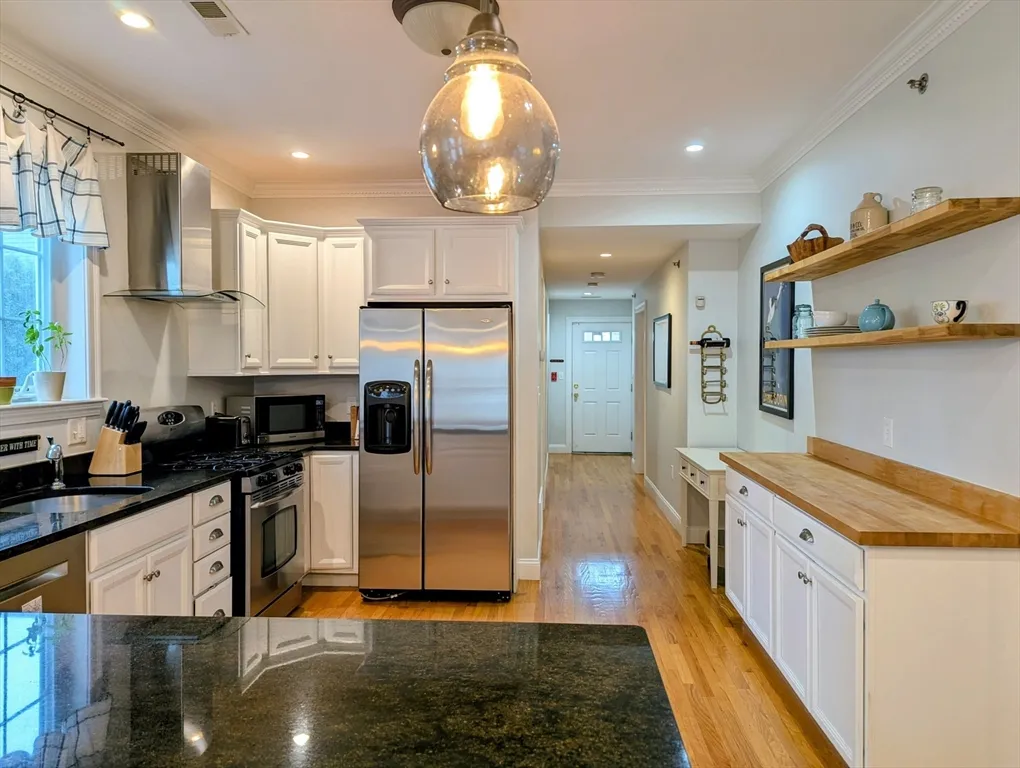 3 bed, 2 bath apartment for rent at 17 Lafield St Unit 1, Dorchester — photo 1 of 19