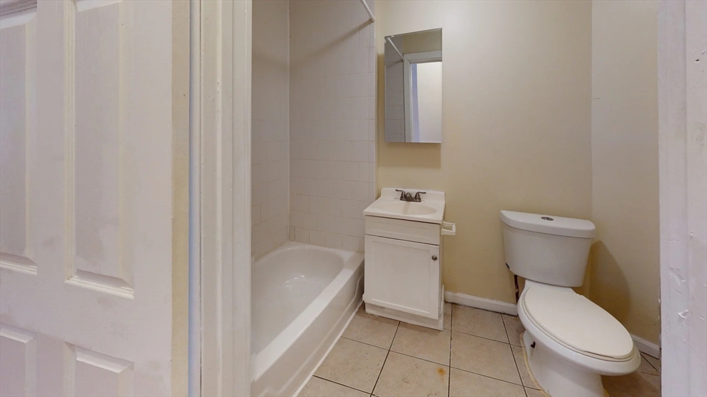 3 bed, 1 bath apartment for rent at 17 Langdon Unit 1, Roxbury — photo 9 of 9