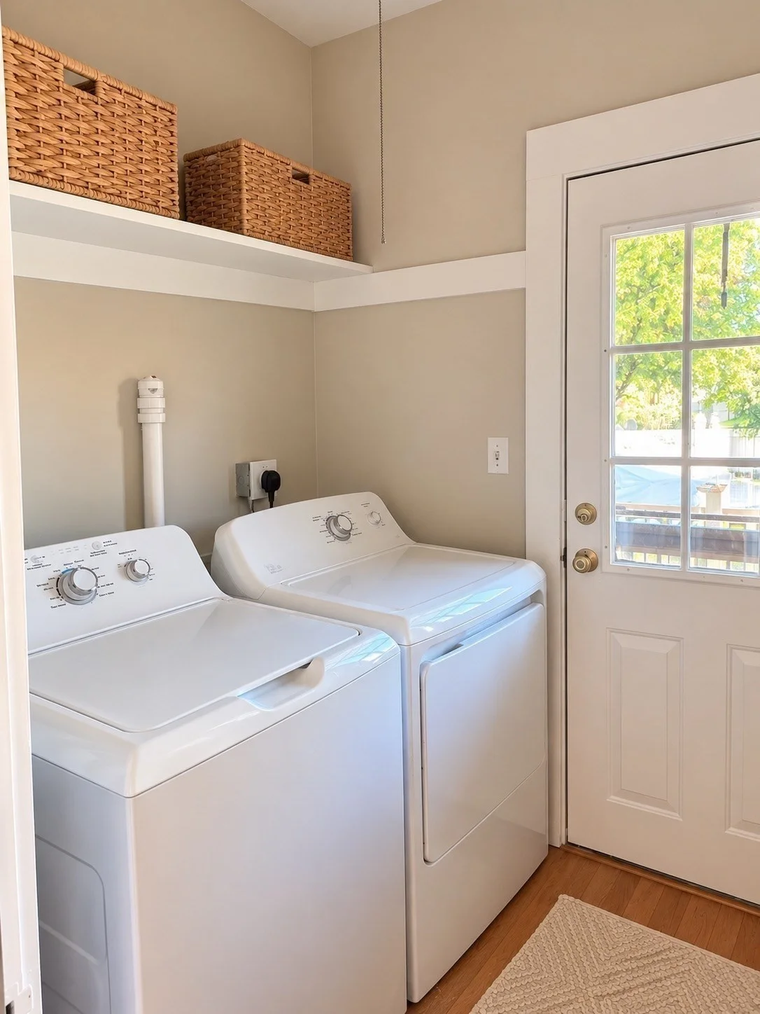 2 bed, 1 bath apartment for rent at 17 Laurel Rd Unit 1, Milton — photo 6 of 15