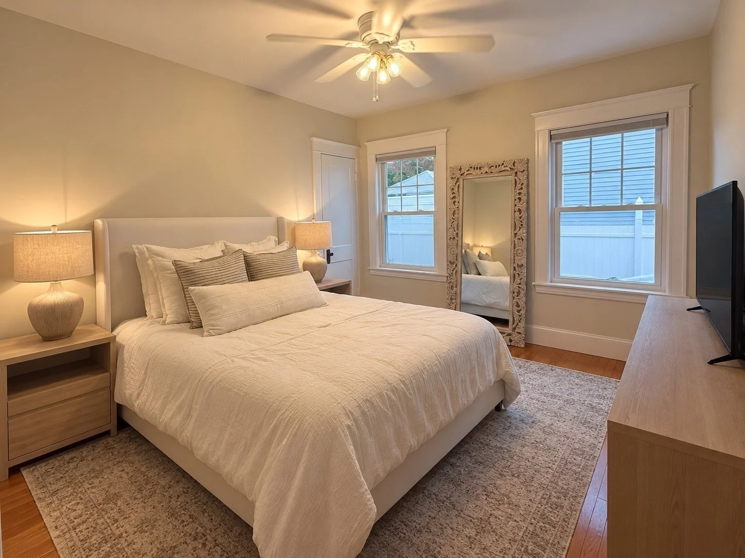2 bed, 1 bath apartment for rent at 17 Laurel Rd Unit 1, Milton — photo 3 of 15