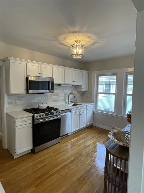 3 bed, 1 bath apartment for rent at 17 Laurel Rd Unit 2, Milton — photo 10 of 33