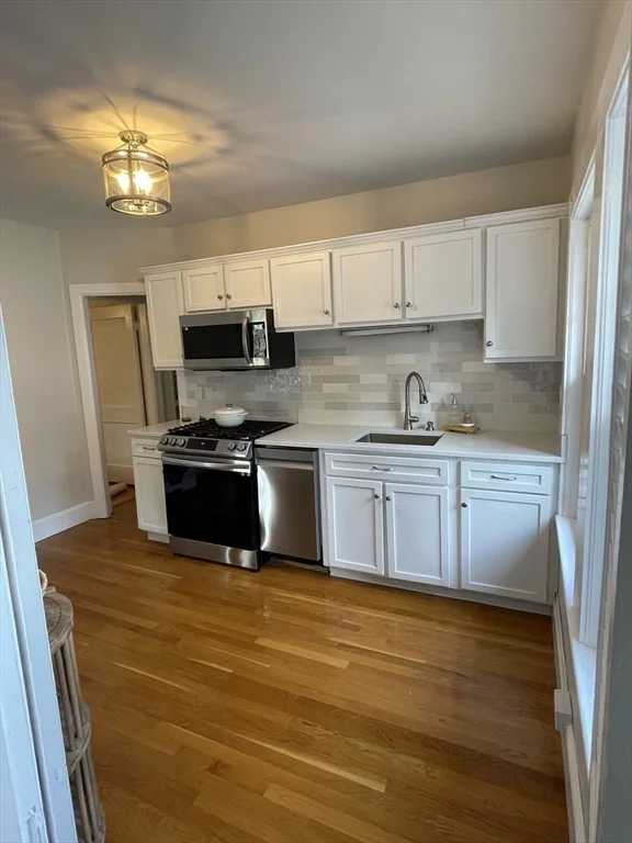 3 bed, 1 bath apartment for rent at 17 Laurel Rd Unit 2, Milton — photo 11 of 33