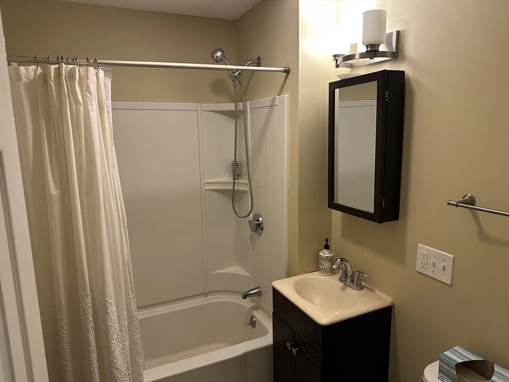 2 bed, 1 bath apartment for rent at 17 Leclair Terr Unit 3rd floor, Chicopee — photo 11 of 11