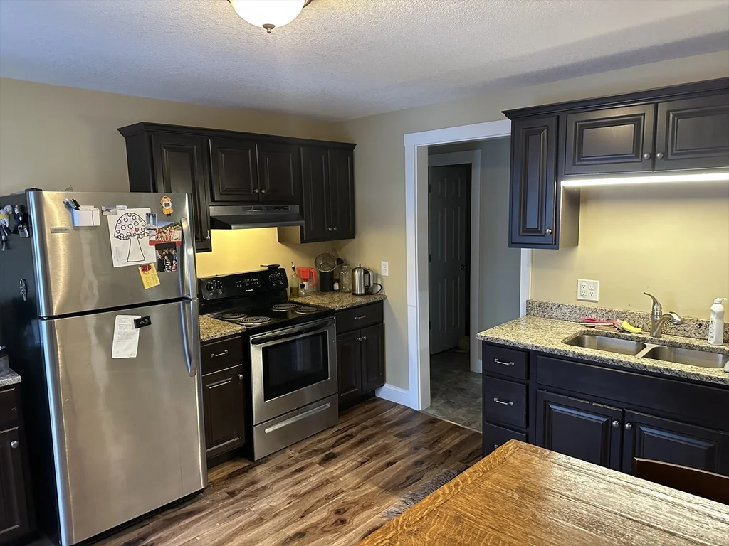 2 bed, 1 bath apartment for rent at 17 Leclair Terr Unit 3rd floor, Chicopee — photo 2 of 11