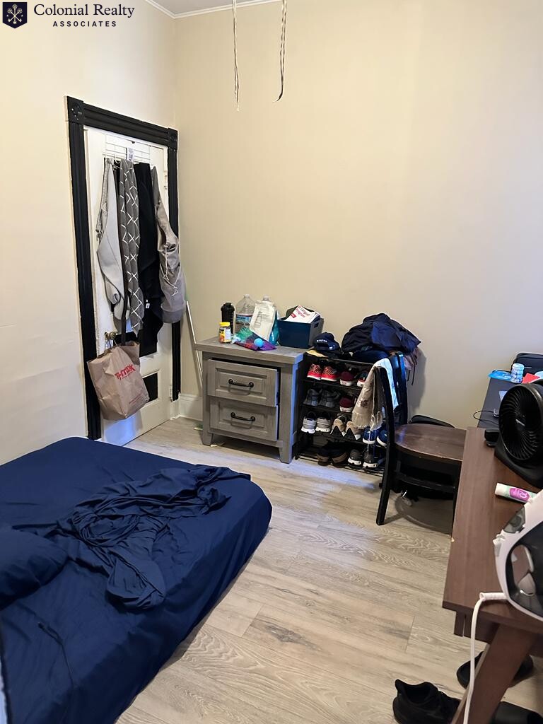 3 bed, 1 bath apartment for rent at 17 Linden St Unit 19, Allston — photo 6 of 8