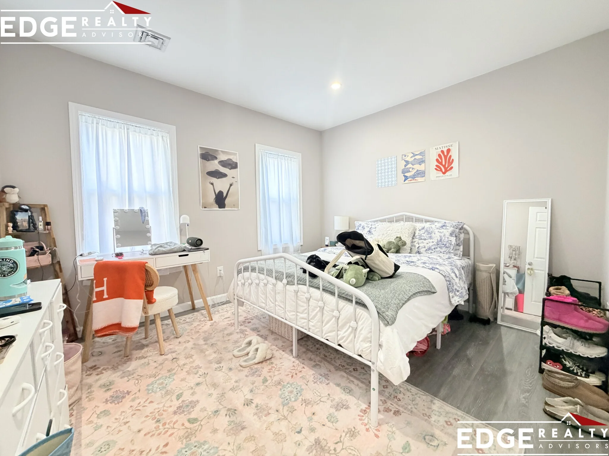 4 bed, 2 bath apartment for rent at 17 Long Ave Unit 2, Brighton — photo 4 of 9