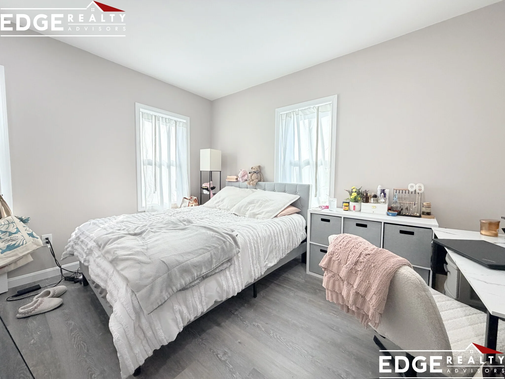 4 bed, 2 bath apartment for rent at 17 Long Ave Unit 2, Brighton — photo 5 of 9