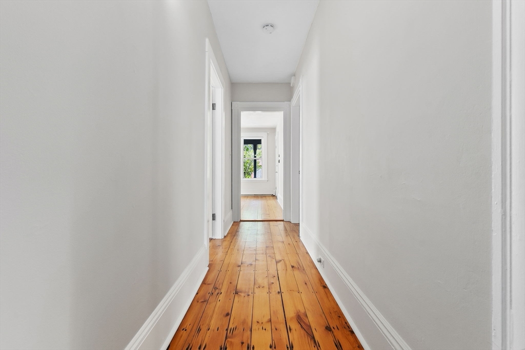 2 bed, 1 bath apartment for rent at 17 Lothrop St Unit 1, Beverly Cove — photo 11 of 22