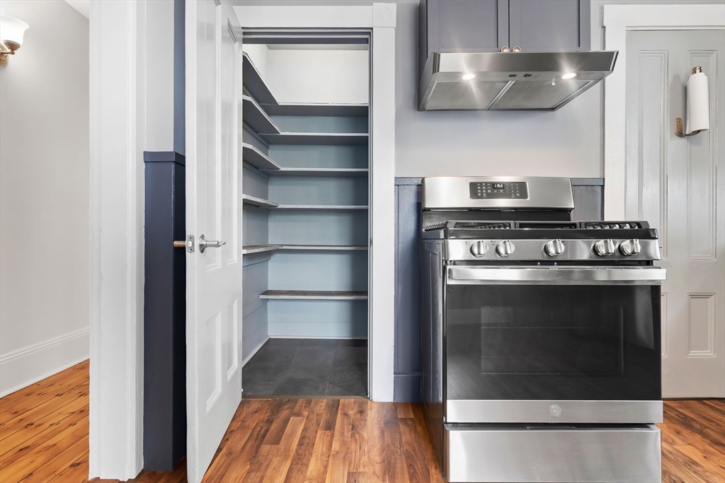 2 bed, 1 bath apartment for rent at 17 Lothrop St Unit 1, Beverly Cove — photo 10 of 22