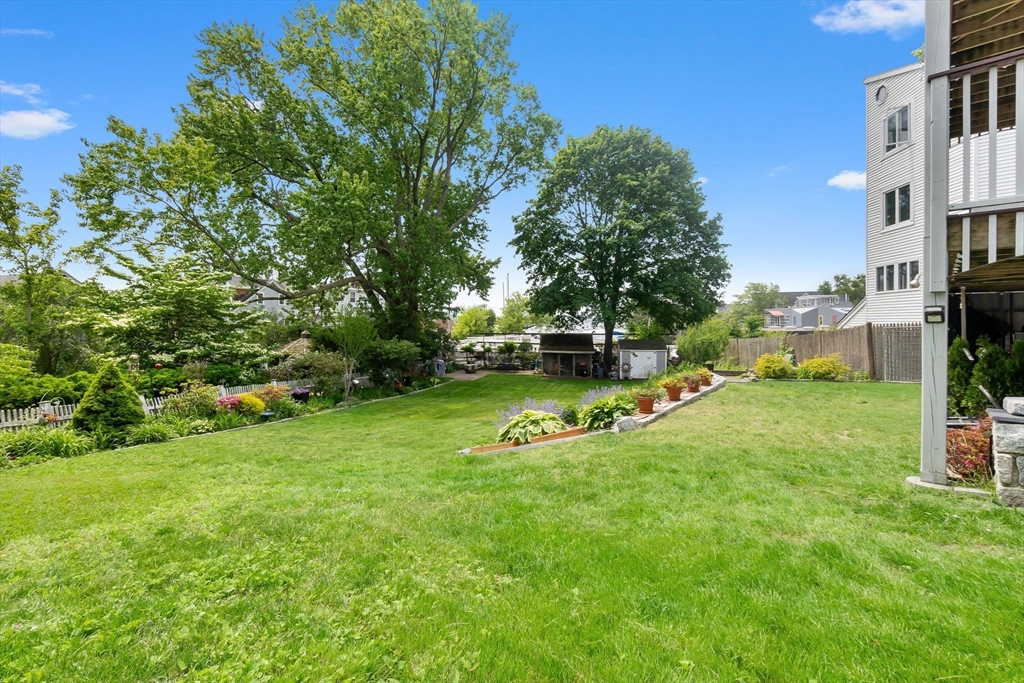 2 bed, 1 bath apartment for rent at 17 Lothrop St Unit 1, Beverly Cove — photo 18 of 22