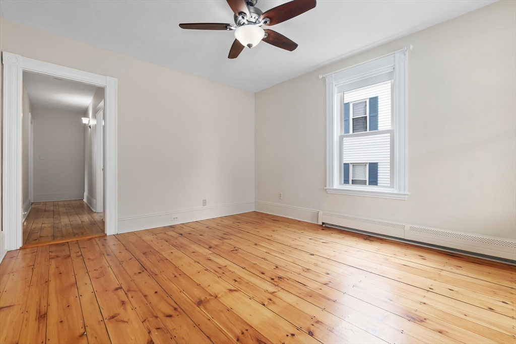 2 bed, 1 bath apartment for rent at 17 Lothrop St Unit 1, Beverly Cove — photo 5 of 22
