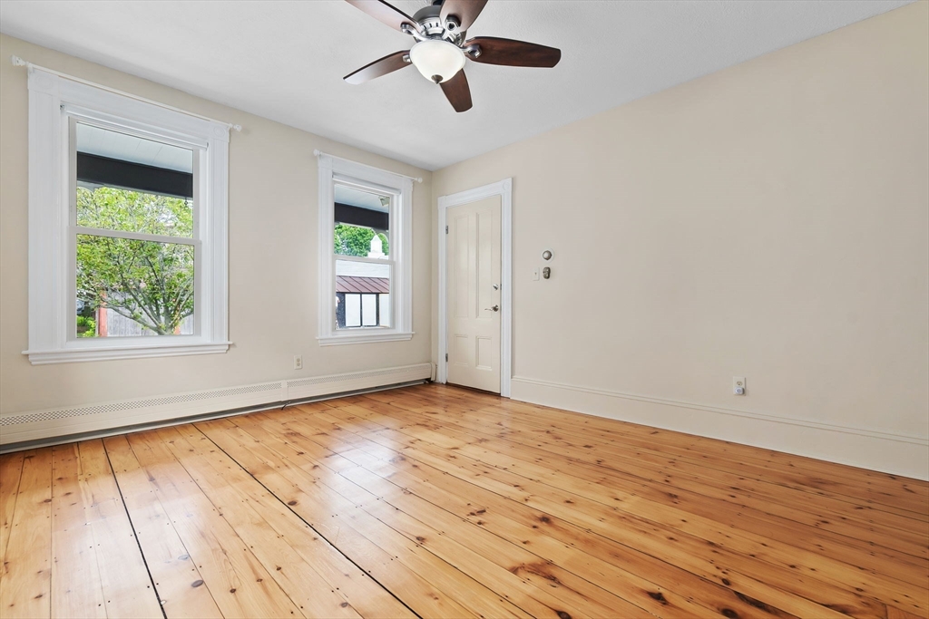 2 bed, 1 bath apartment for rent at 17 Lothrop St Unit 1, Beverly Cove — photo 6 of 22