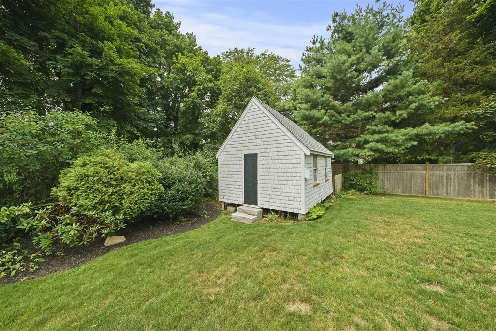 2 bed, 2 bath apartment for rent at 17 Lovers Ln, Duxbury — photo 28 of 42