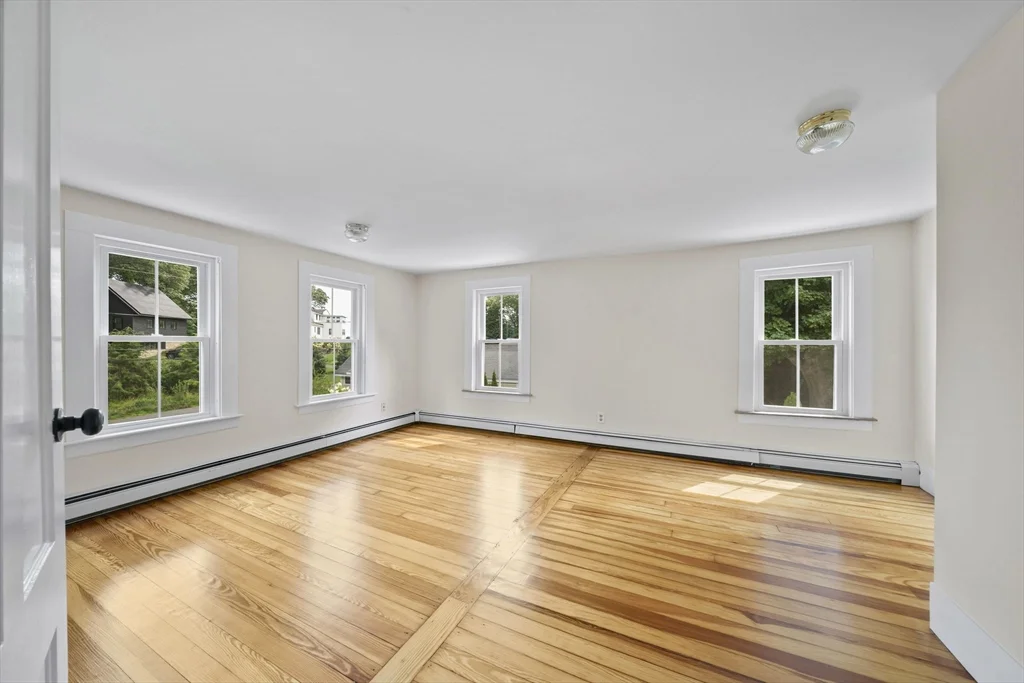2 bed, 2 bath apartment for rent at 17 Lovers Ln, Duxbury — photo 16 of 42