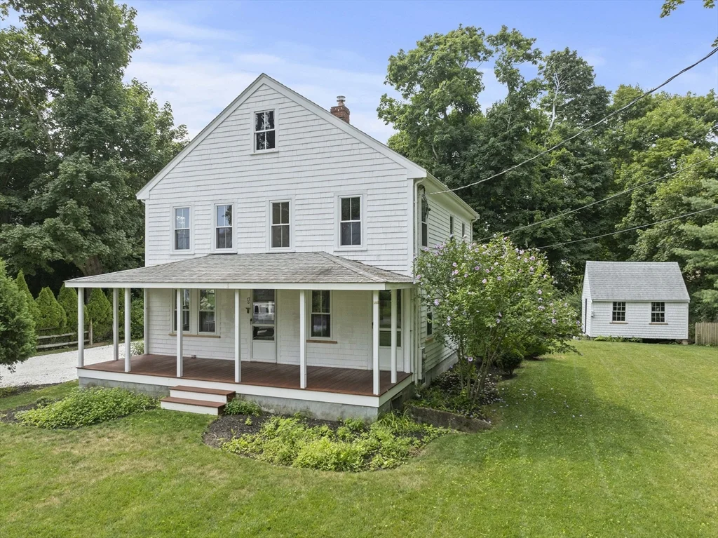 2 bed, 2 bath apartment for rent at 17 Lovers Ln, Duxbury — photo 3 of 42