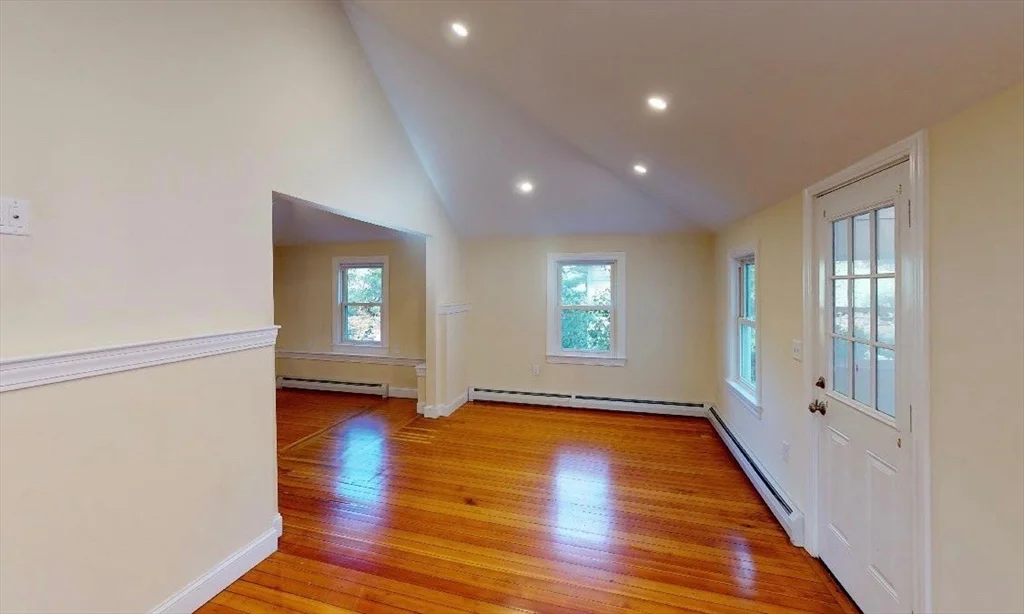 2 bed, 1 bath apartment for rent at 17 Lyndale Ave, West Gloucester — photo 8 of 20