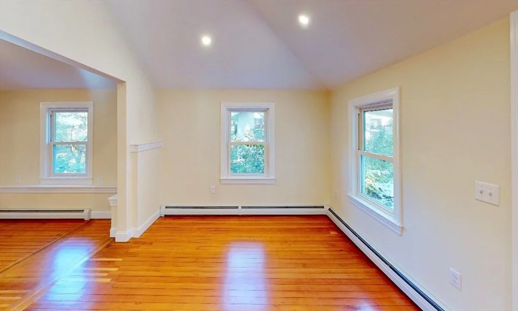 2 bed, 1 bath apartment for rent at 17 Lyndale Ave, West Gloucester — photo 9 of 20