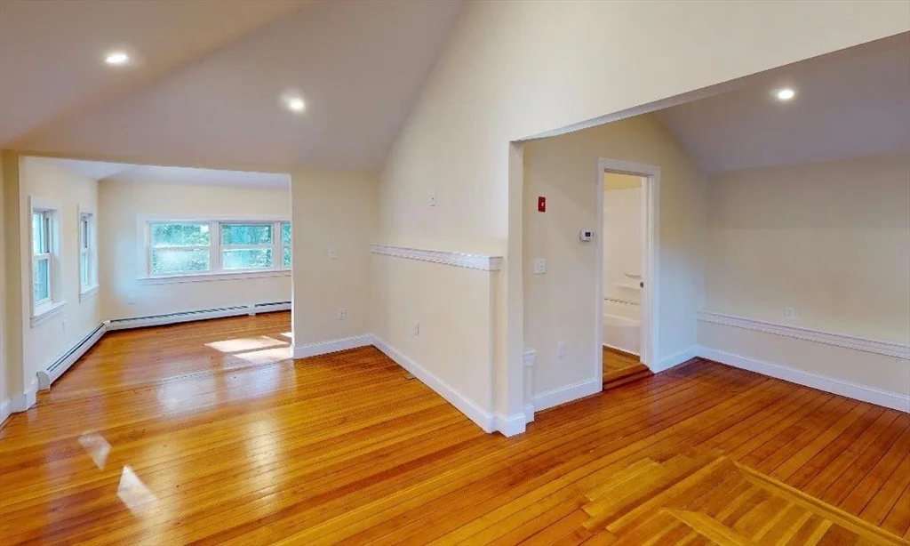 2 bed, 1 bath apartment for rent at 17 Lyndale Ave, West Gloucester — photo 6 of 20