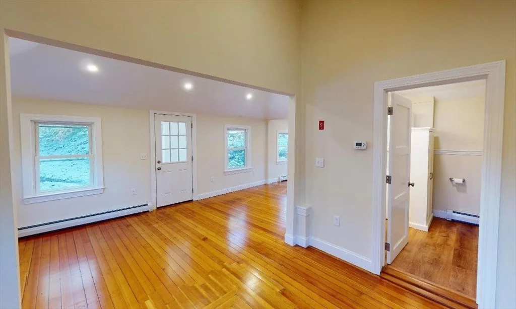 2 bed, 1 bath apartment for rent at 17 Lyndale Ave, West Gloucester — photo 10 of 20