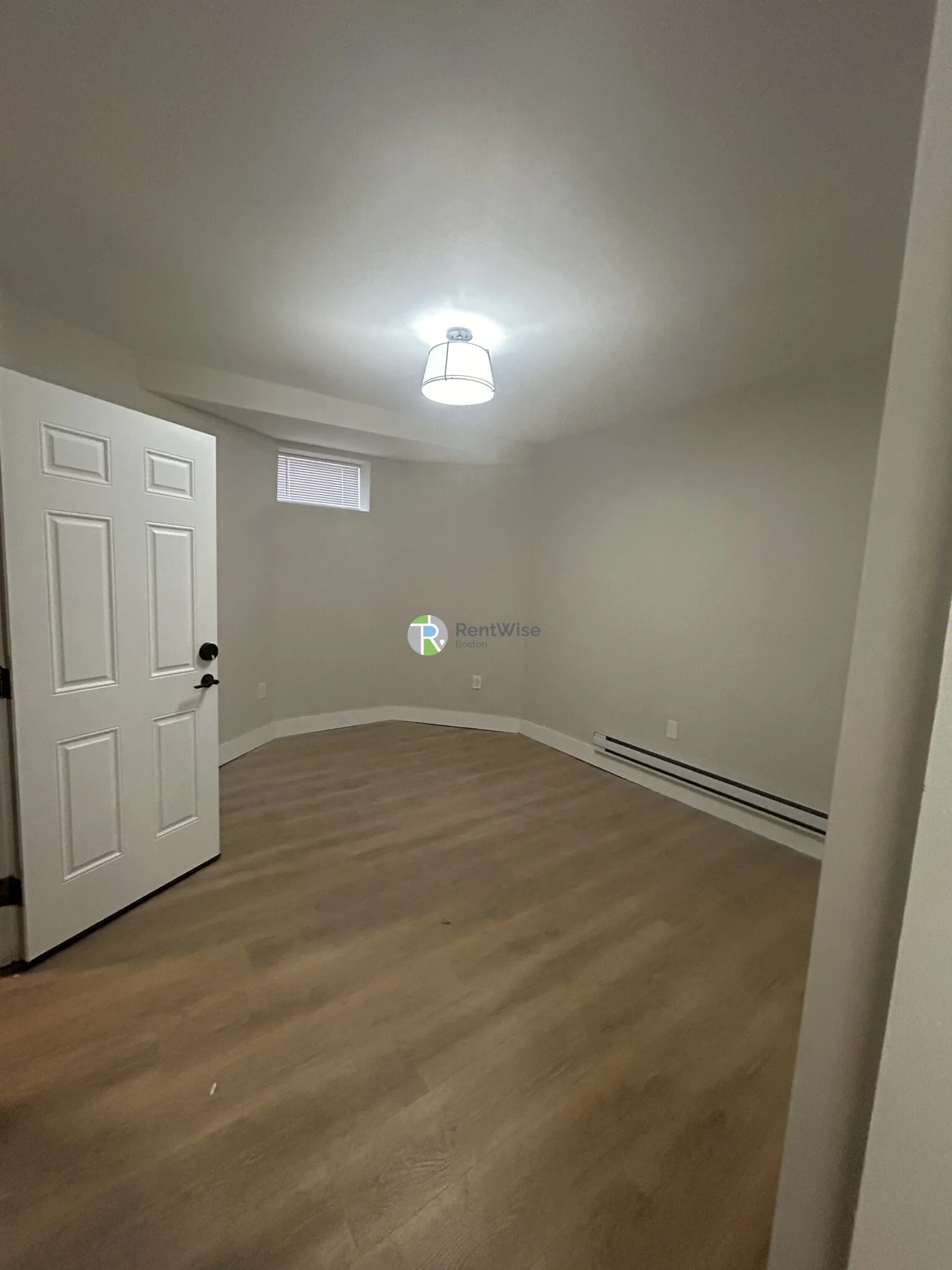 3 bed, 1 bath apartment for rent at 17 M St Unit B, South Boston — photo 4 of 26