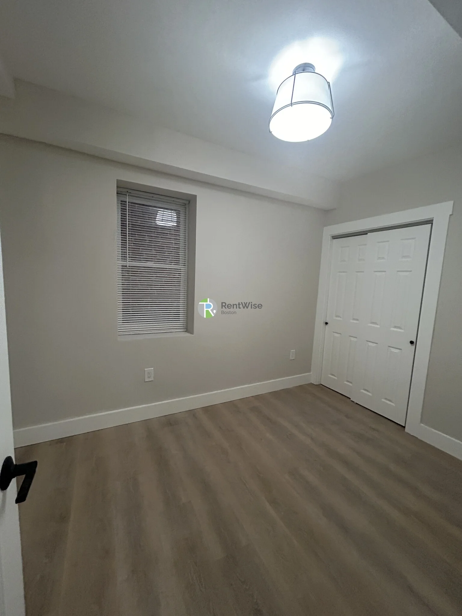 3 bed, 1 bath apartment for rent at 17 M St Unit B, South Boston — photo 13 of 26