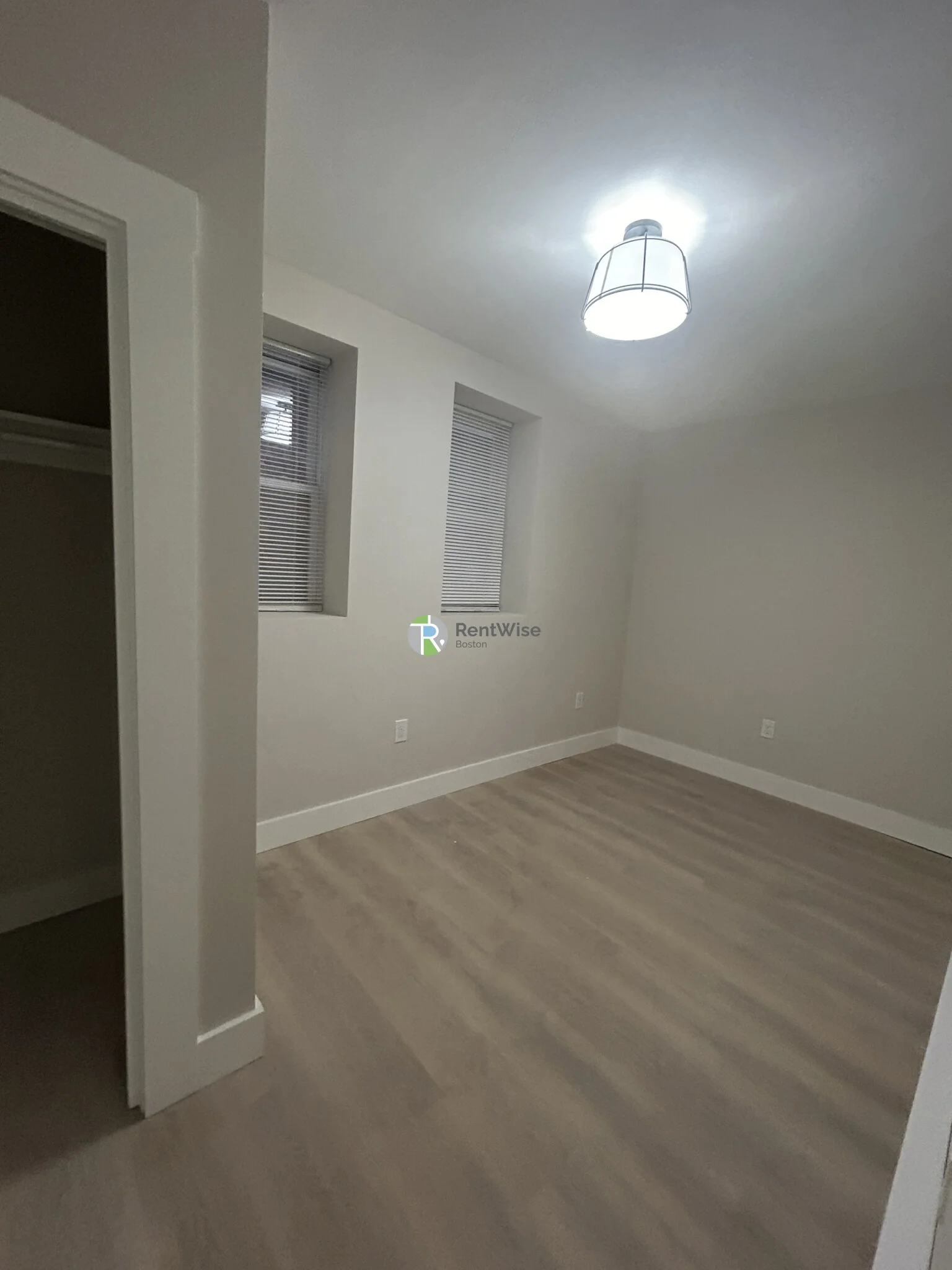 3 bed, 1 bath apartment for rent at 17 M St Unit B, South Boston — photo 5 of 26