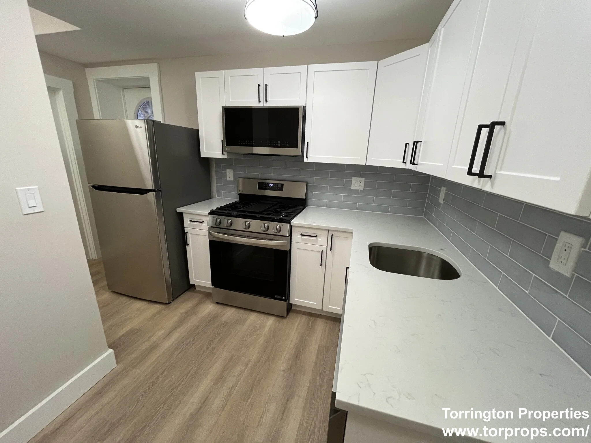 3 bed, 1 bath apartment for rent at 17 M St Unit B, South Boston — photo 20 of 26