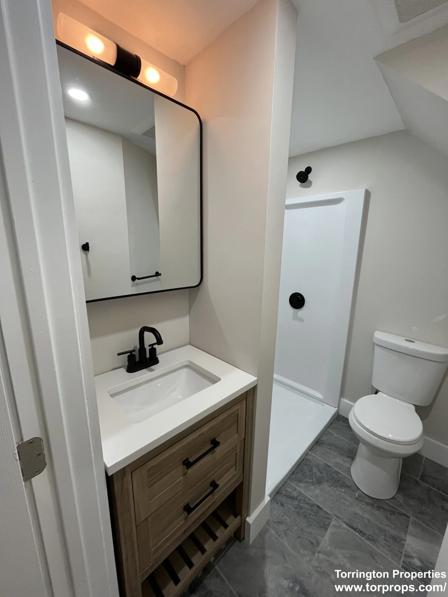 3 bed, 1 bath apartment for rent at 17 M St Unit B, South Boston — photo 17 of 26