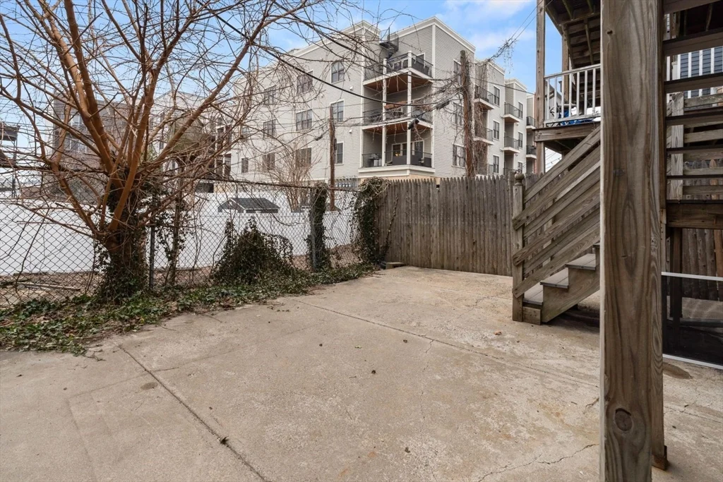 3 bed, 1 bath apartment for rent at 17 M St Unit G, South Boston — photo 19 of 25