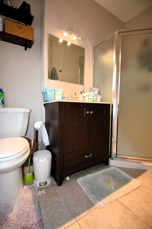 5 bed, 2 bath apartment for rent at 17 Mackin St Unit 17, Brighton — photo 9 of 9