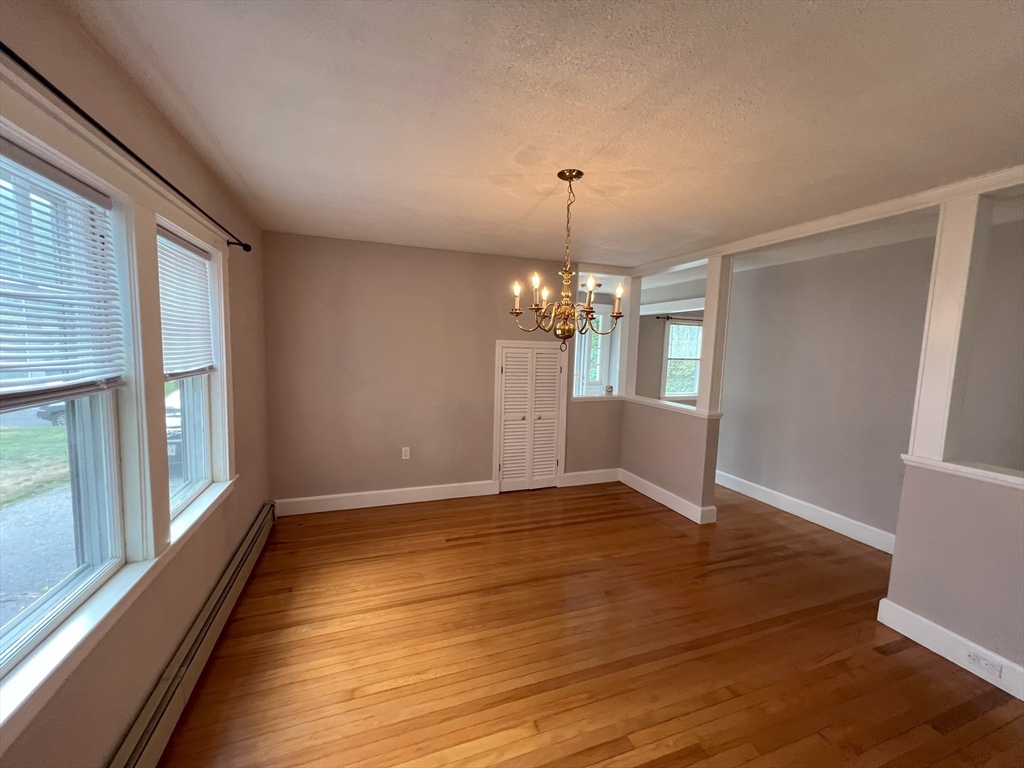 3 bed, 2 bath apartment for rent at 17 Maple St Unit 1, Auburndale — photo 6 of 18