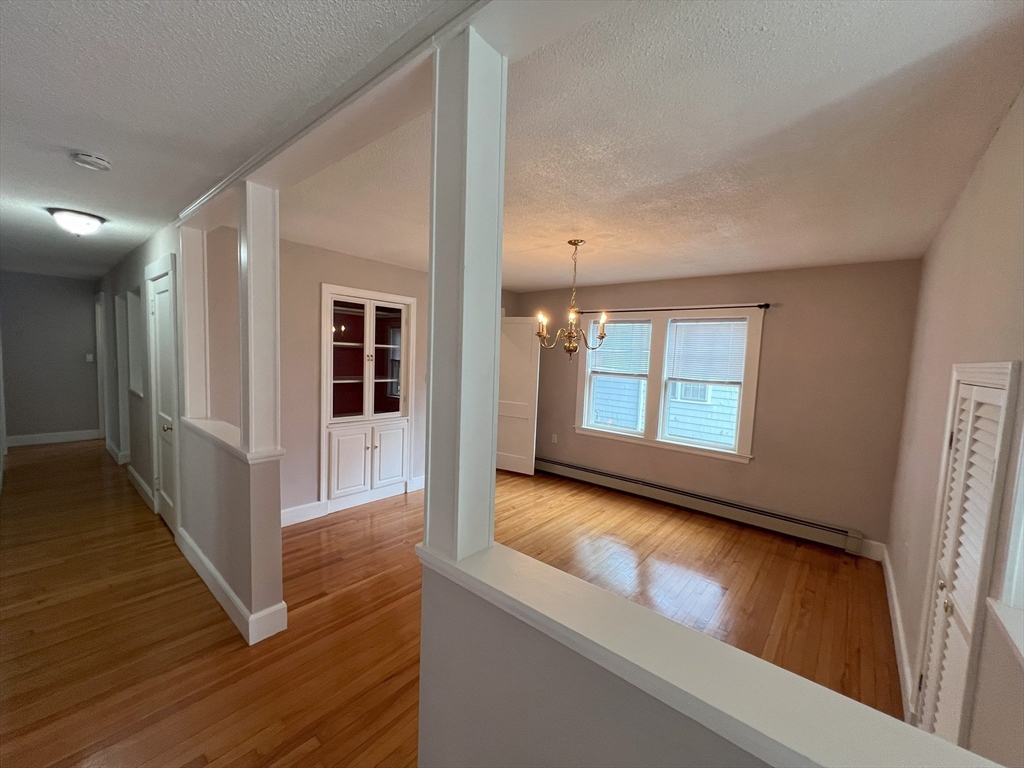 3 bed, 2 bath apartment for rent at 17 Maple St Unit 1, Auburndale — photo 4 of 18