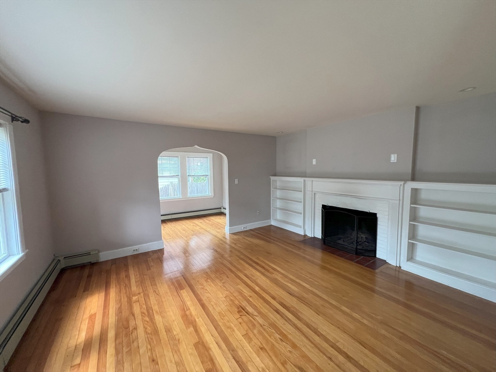 3 bed, 2 bath apartment for rent at 17 Maple St Unit 1, Auburndale — photo 7 of 18