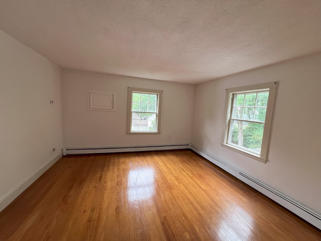 3 bed, 2 bath apartment for rent at 17 Maple St Unit 17, Auburndale — photo 11 of 22