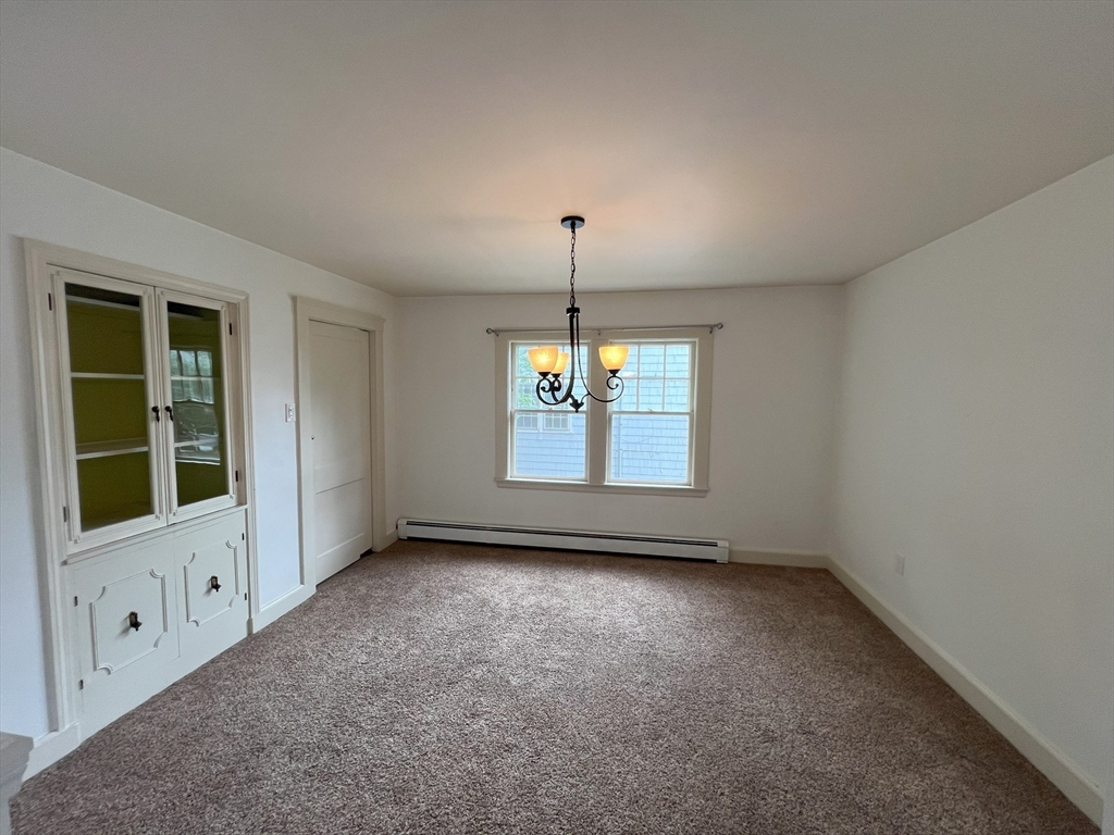 3 bed, 2 bath apartment for rent at 17 Maple St Unit 17, Auburndale — photo 4 of 22