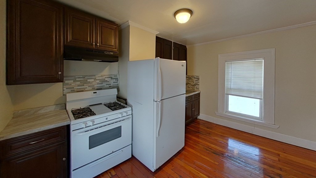 3 bed, 1 bath apartment for rent at 17 Marcella St Unit 2, Roxbury — photo 3 of 17
