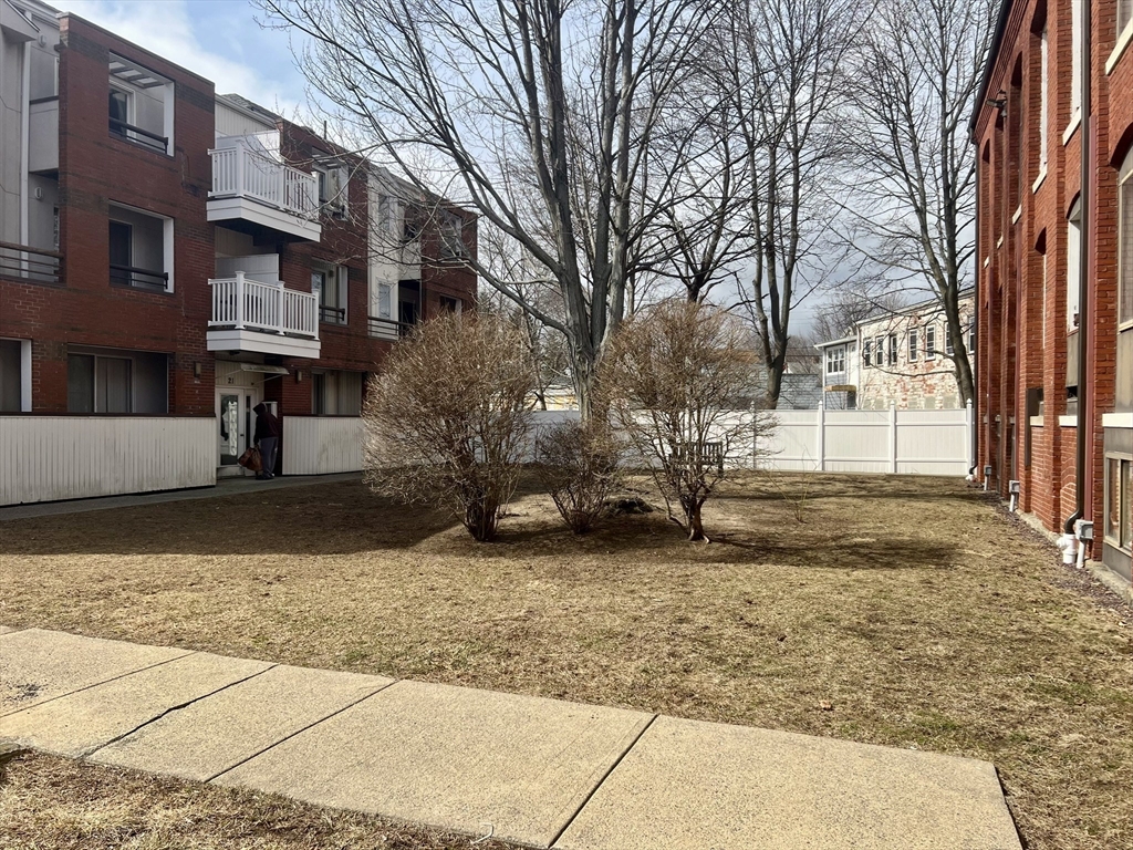 2 bed, 2 bath apartment for rent at 17 Margin St Unit 13, Lynn — photo 3 of 20