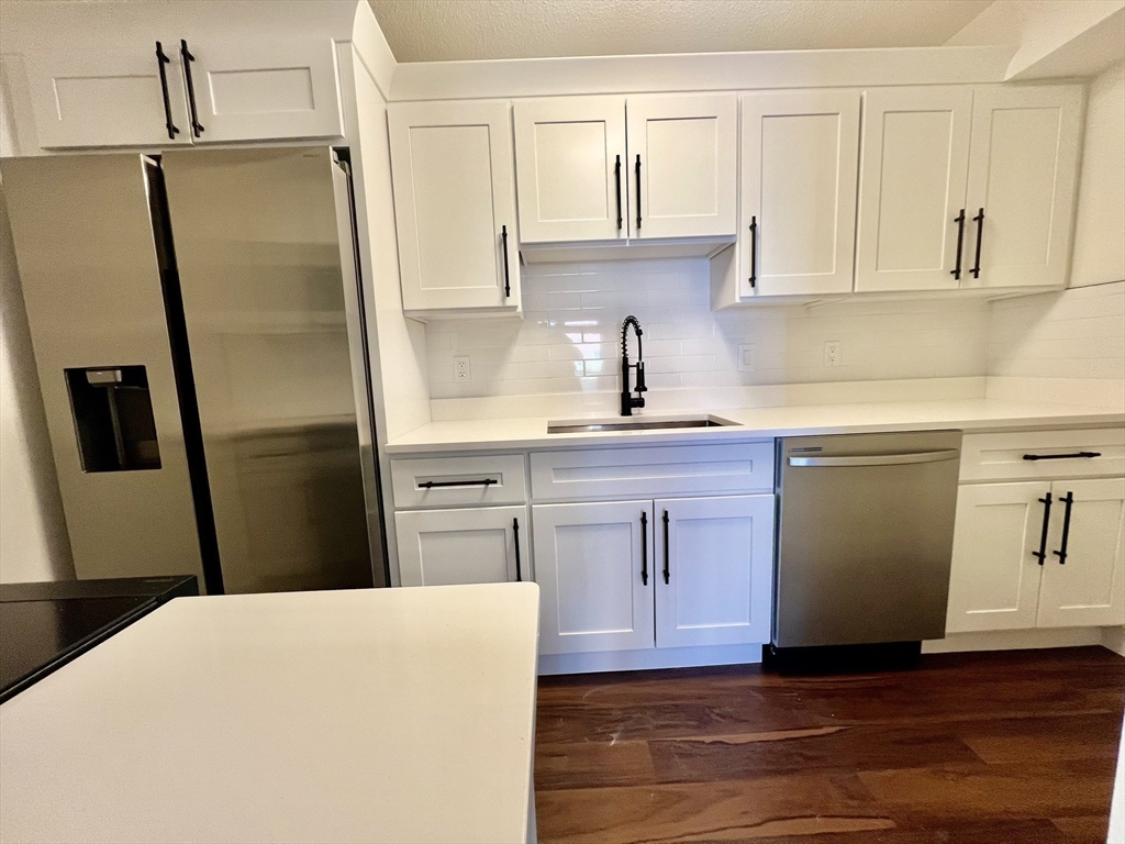 2 bed, 2 bath apartment for rent at 17 Margin St Unit 13, Lynn — photo 7 of 20