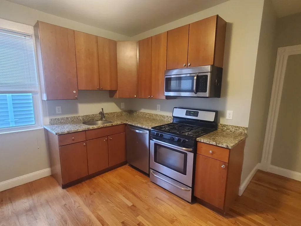 3 bed, 1 bath apartment for rent at 17 Maryland Unit 2, Dorchester