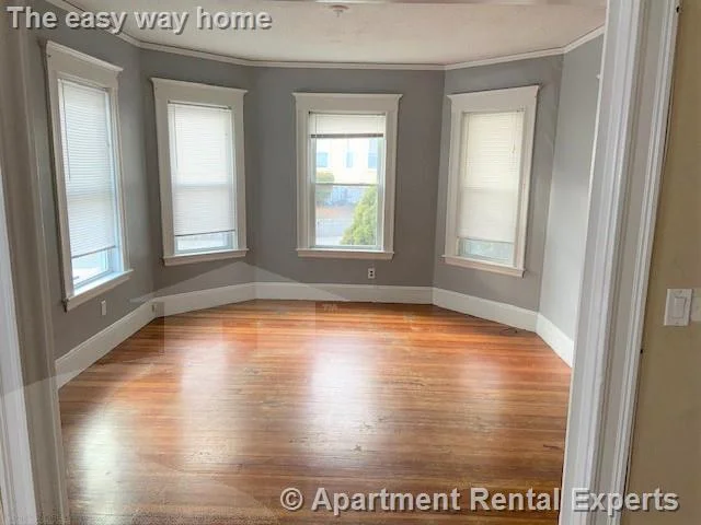 2 bed, 1 bath apartment for rent at 17 Mason St Unit 1, Teele Square