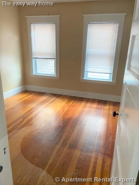 2 bed, 1 bath apartment for rent at 17 Mason St Unit 1, Teele Square — photo 8 of 15
