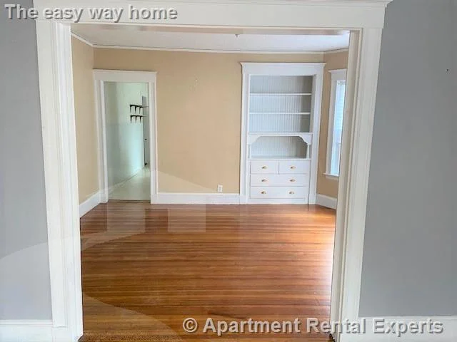 2 bed, 1 bath apartment for rent at 17 Mason St Unit 1, Teele Square — photo 2 of 15