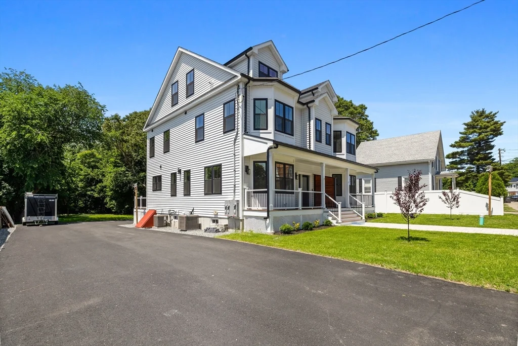 3 bed, 3 bath apartment for rent at 17 Maverick St Unit 17, Dedham — photo 2 of 36