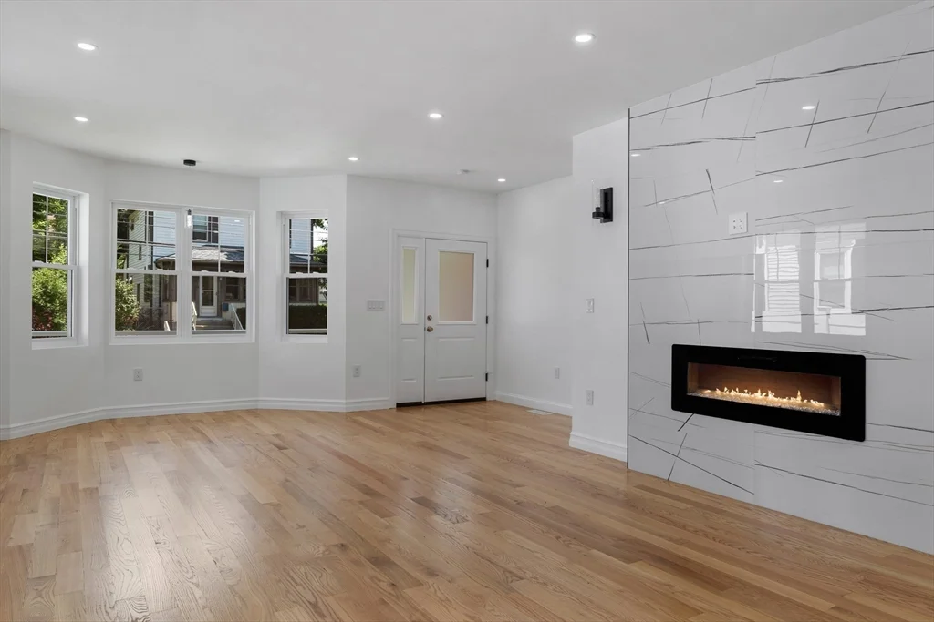 3 bed, 3 bath apartment for rent at 17 Maverick St Unit 17, Dedham — photo 5 of 36