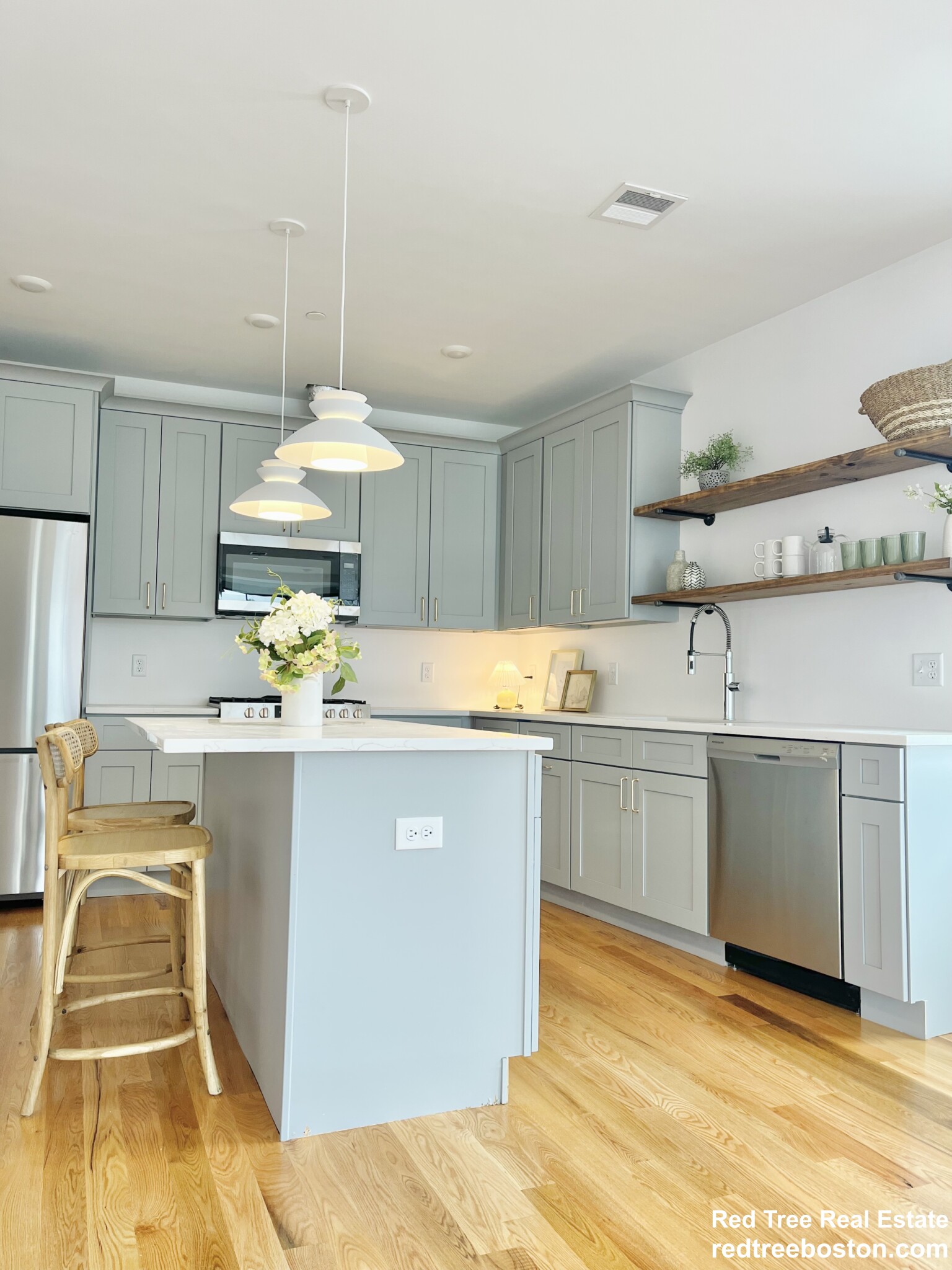 3 bed, 2 bath apartment for rent at 17 Maywood St Unit 2, Roxbury