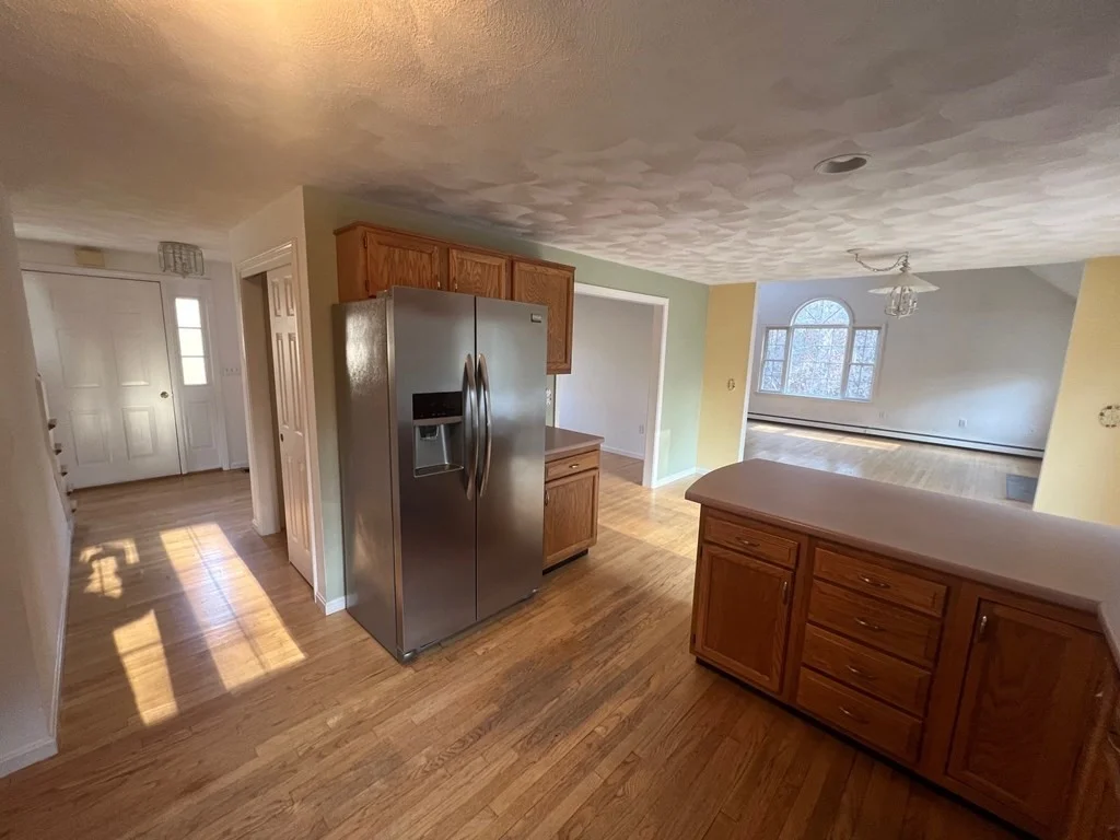 3 bed, 2 bath apartment for rent at 17 Millers Farm Rd, Billerica — photo 4 of 23