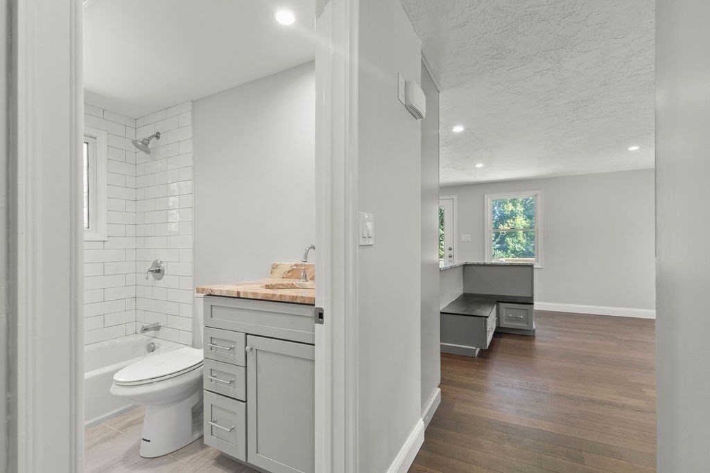 4 bed, 2 bath apartment for rent at 17 Minuteman Ln, Plymouth — photo 11 of 11
